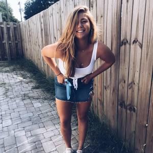 Meet your Posher, Brooke